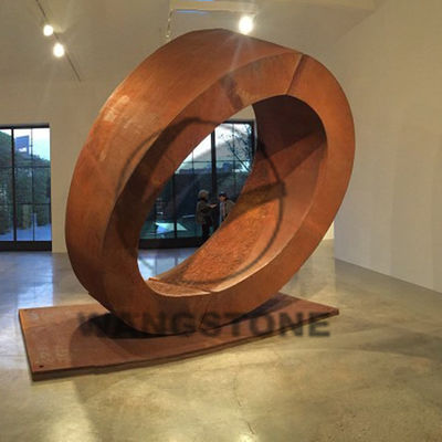 سعر جيد المنحوتات الفولاذية الصلبة ذات الميزة المياه النافورة للزينة الخارجية الانترنت