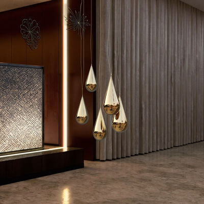 سعر جيد الفن الحديث المخصص الفولاذ المقاوم للصدأ الذهبي معلق قطرة المياه الانترنت