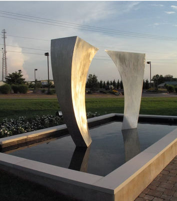 سعر جيد الحديقة الخارجية الزخرفية نافورة المياه النحت من الفولاذ المقاوم للصدأ الانترنت