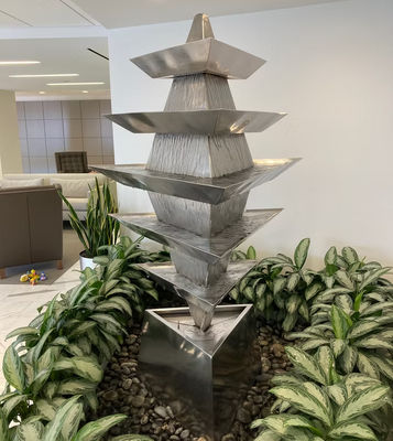 سعر جيد الزخرفة العامة الحديقة الخارجية نافورة المياه النحت من الفولاذ المقاوم للصدأ الانترنت