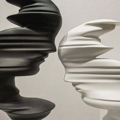 سعر جيد تمثال الزجاج الزخرفي حسب الطلب التجريدي الحجم الحقيقي التمثال المعدني الانترنت