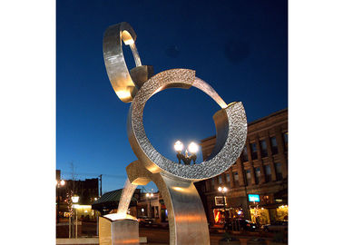 سعر جيد كبيرة في الهواء الطلق الفولاذ المقاوم للصدأ ميزة المياه نافورة معدنية الانتهاء الانترنت